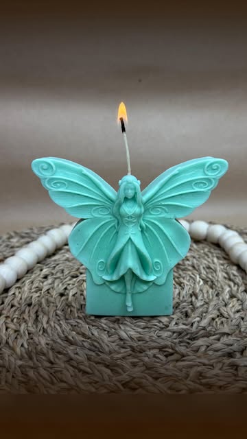 شمع دختر پروانه ای